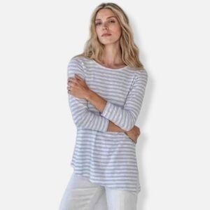 NWT Lilla P. asymmetrical hem striped tee in white and light blue large